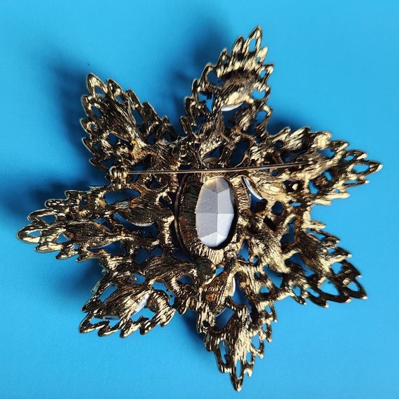 Red Gemstone Ladies Red Exquisite Brooch NWOT - Picture 7 of 9